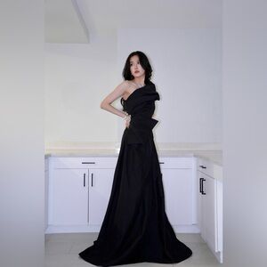 Rachel Gilbert Black Crystal Embellished One Shoulder Archer Gown AU1/US4 NWT